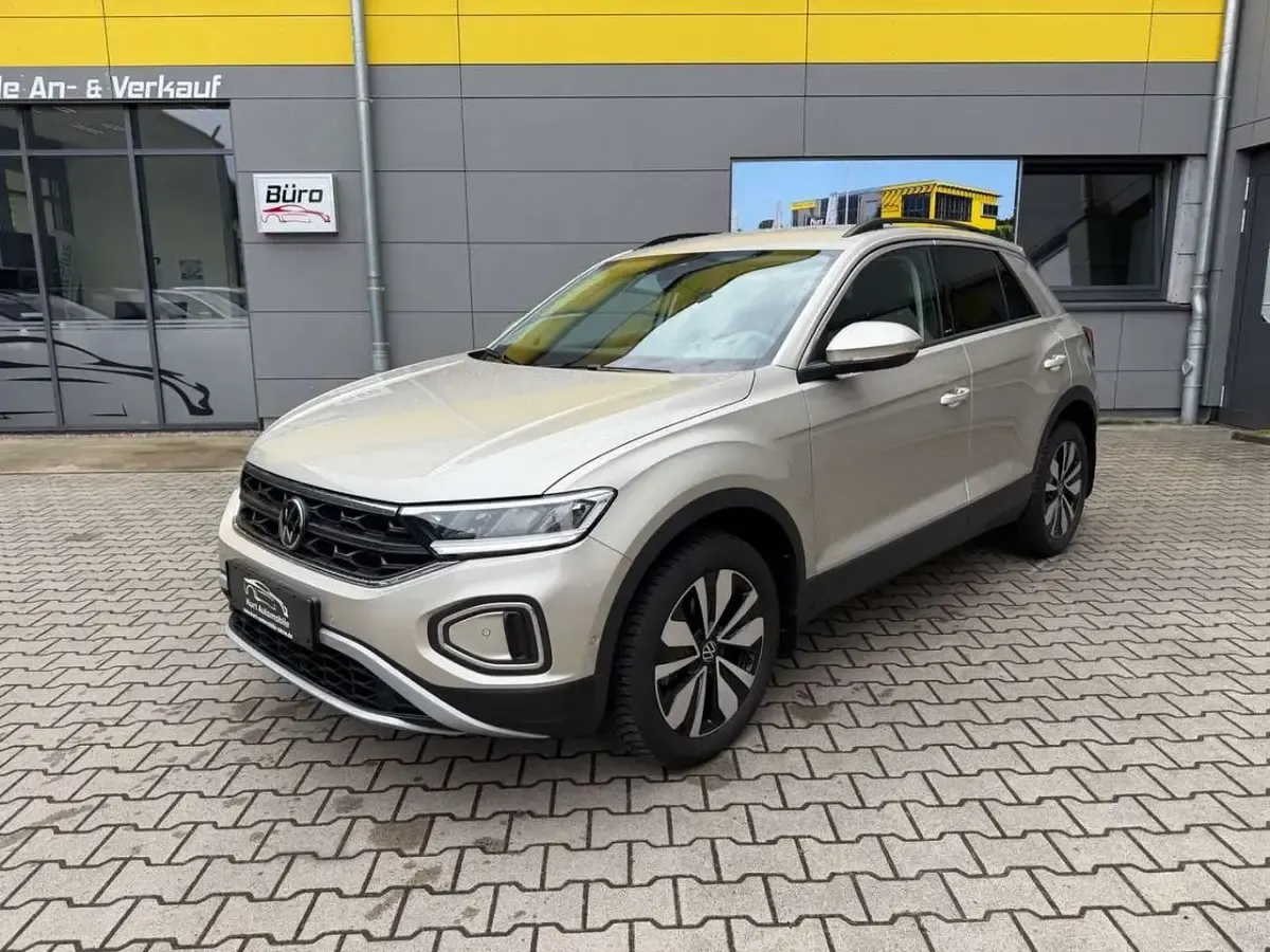 Usata VW T-Roc Move 150 CV (110 kW) 2023 Bianco SUV