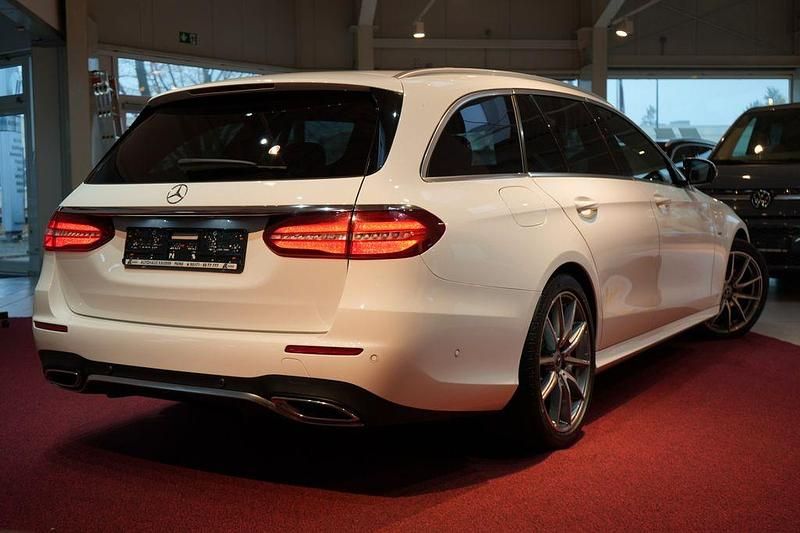 Gebraucht Mercedes E300 AMG 245 PS (180 kW) 2019 Weiß Limousine