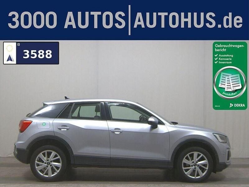 Florettsilber metallic Gebraucht 2023 Audi Q2 Advanced SUV | 17.980 € (Superpreis) - Bild 1/4