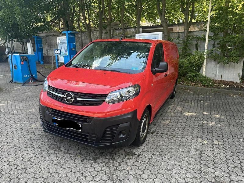 Gebraucht Opel Vivaro 105 PS (77 kW) 2022 Rot Van / Kleinbus