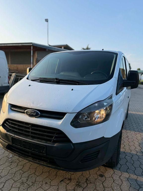 Weiß Gebraucht 2014 Ford Transit Van / Kleinbus | 6.800 € (Etwas zu teuer) - Bild 1/4