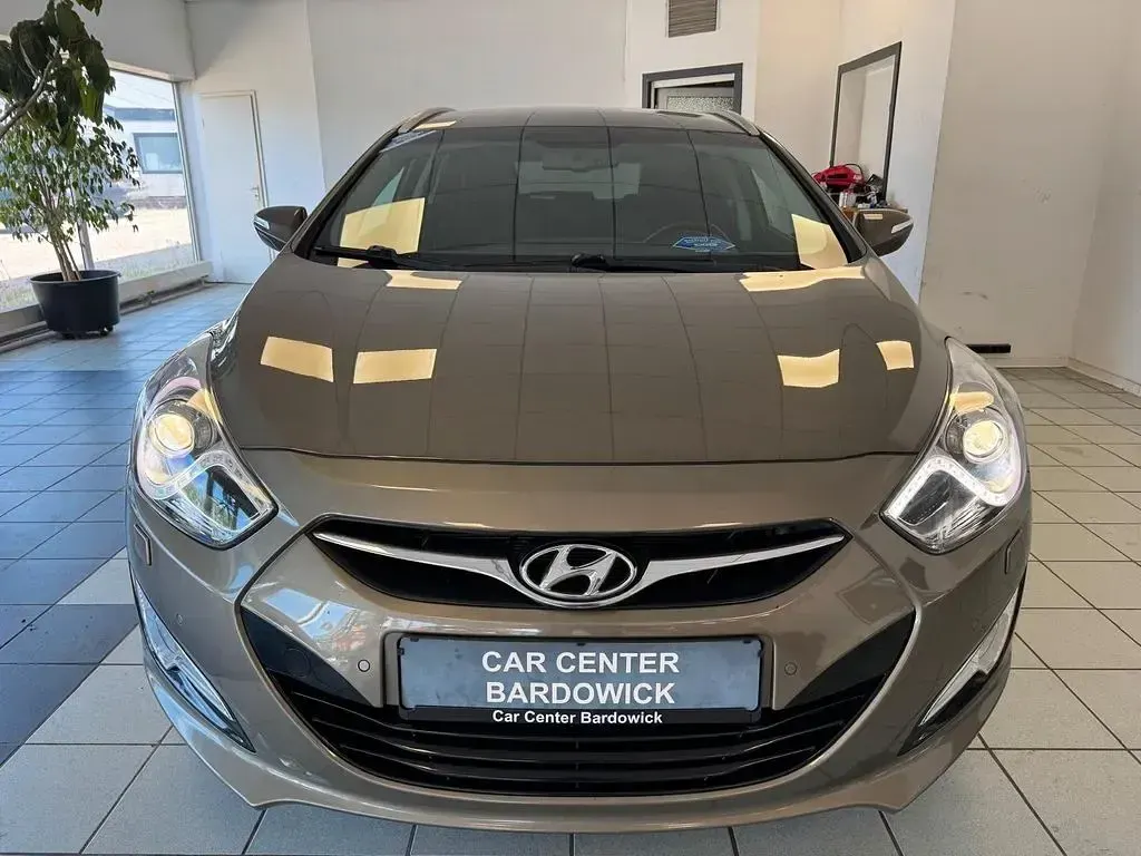 Gebraucht Hyundai i40 Edition 135 PS (99 kW) 2015 Beige Kombi