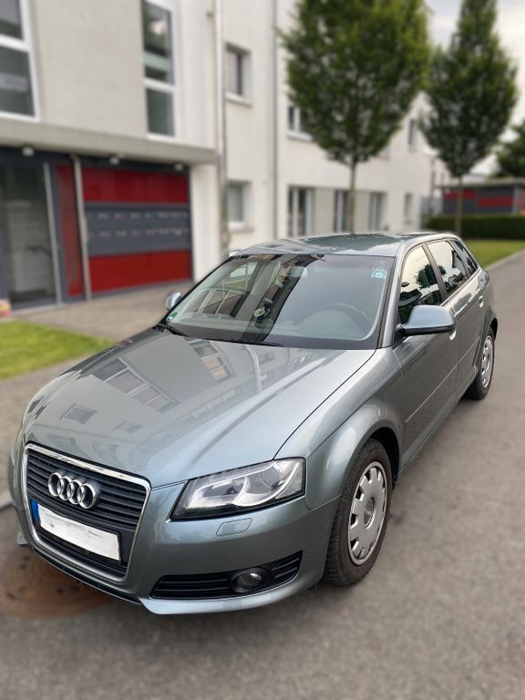 Grau Gebraucht 2008 Audi A3 Sportback Ambition Kleinwagen | 4.400 € (Guter Preis) - Bild 1/4