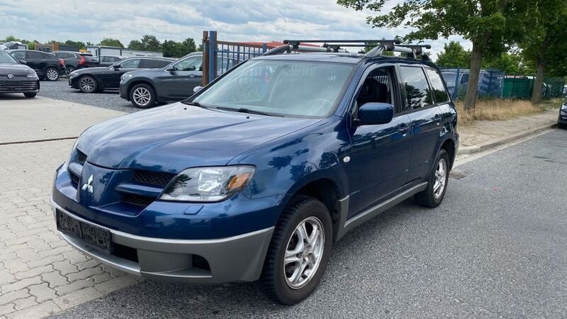 Blau Gebraucht 2004 Mitsubishi Outlander SUV | 1.690 € (Superpreis) - Bild 1/4