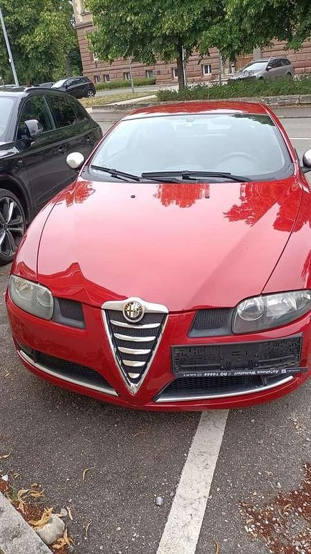 Rot Gebraucht 2008 Alfa Romeo GT Distinctive Coupé | 3.500 € - Bild 1/4