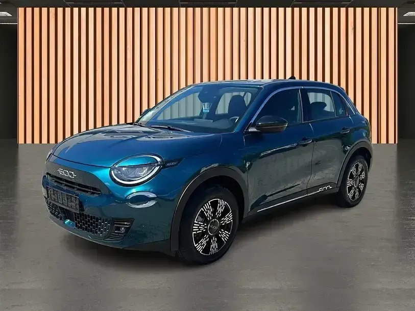 Gebraucht Fiat 600 Pop 136 PS (100 kW) 2025 Blau SUV