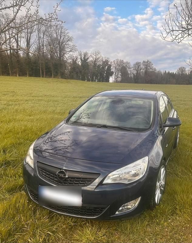 Gebraucht Opel Astra 140 PS (102 kW) 2010 Blau Kleinwagen