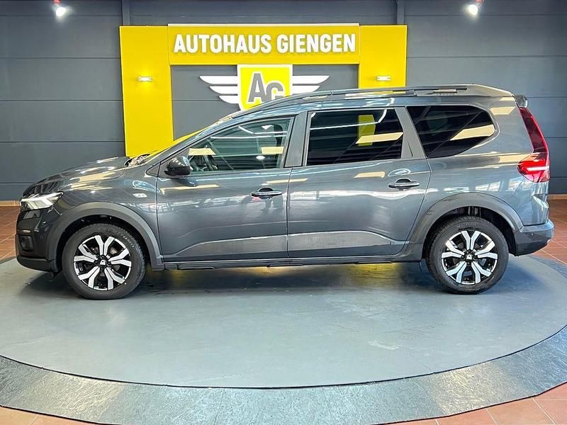 Gebraucht Dacia Jogger Comfort 101 PS (74 kW) 2022 Grau Van / Kleinbus