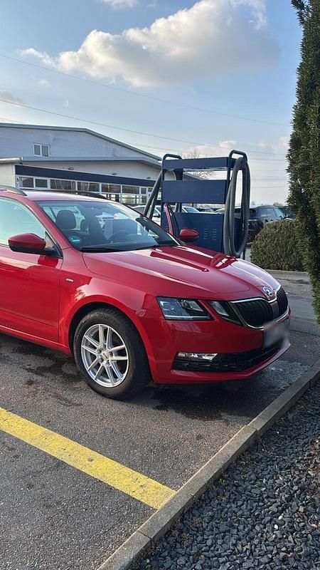 Gebraucht Skoda Octavia 116 PS (85 kW) 2018 Rot Kombi