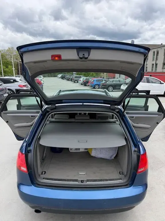Gebraucht Audi A4 131 PS (96 kW) 2006 Blau Kombi