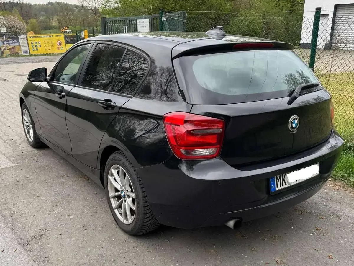 Gebraucht BMW 116 136 PS (100 kW) 2012 Schwarz Kleinwagen