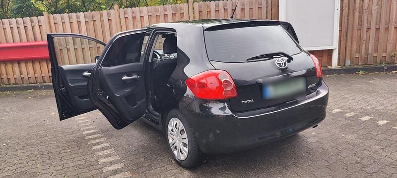 Gebraucht Toyota Auris 97 PS (71 kW) 2008 Schwarz Kleinwagen