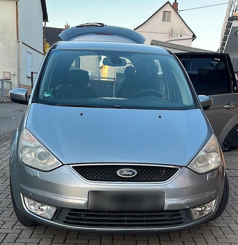 Gebraucht Ford Galaxy 140 PS (102 kW) 2007 Silber Van / Kleinbus
