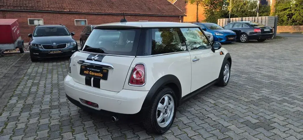 Gebraucht Mini ONE 98 PS (72 kW) 2011 Gelb Kleinwagen