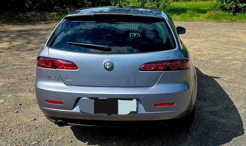 Grau Gebraucht 2009 Alfa Romeo 159 Kombi | 2.950 € (Fairer Preis) - Bild 1/4