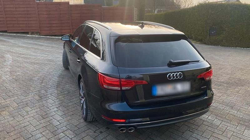 Gebraucht Audi A4 S-Line 198 PS (145 kW) 2016 Blau Kombi