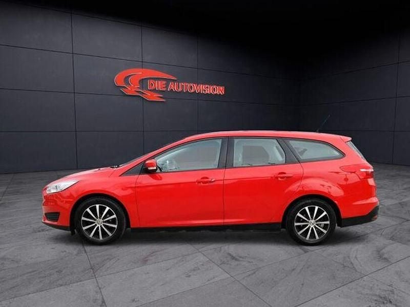 Gebraucht Ford Focus 2016 Rot Limousine