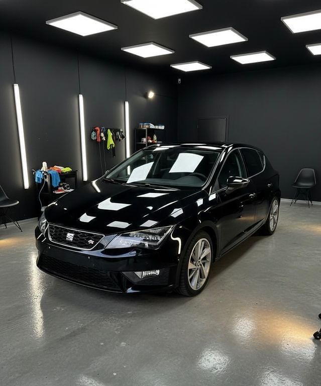 Schwarz Gebraucht 2015 Seat Leon FR Limousine | 10.500 € (Fairer Preis) - Bild 1/4