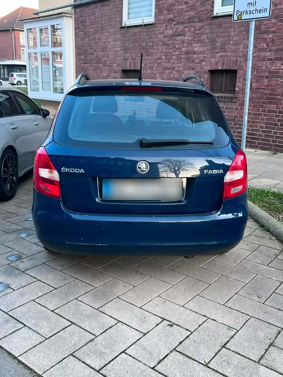 Gebraucht Skoda Fabia 77 PS (56 kW) 2014 Blau Kombi