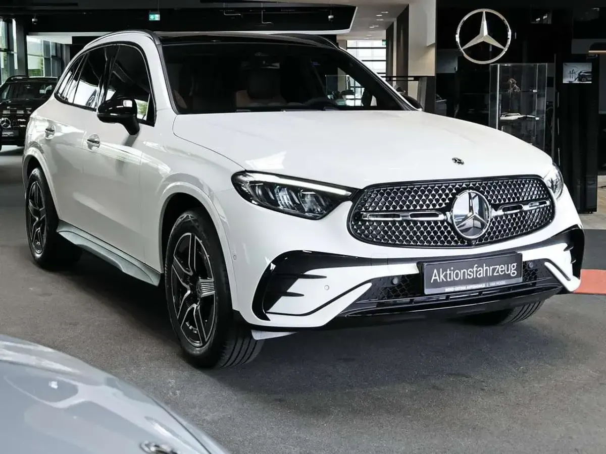 Gebraucht Mercedes GLC200 AMG 163 PS (119 kW) 2026 Weiß SUV