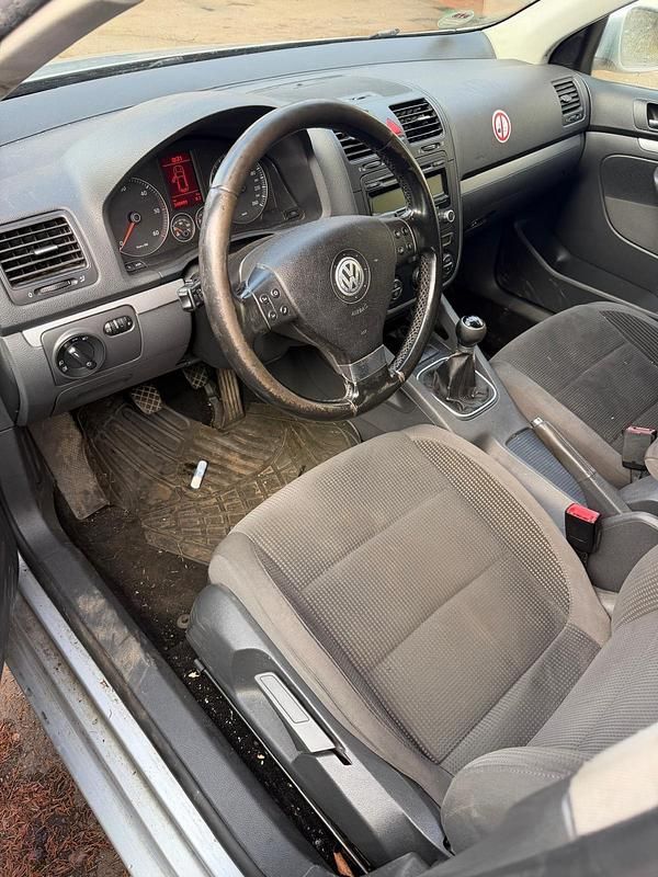 Gebraucht VW Golf V 104 PS (76 kW) 2009 Grau Kombi