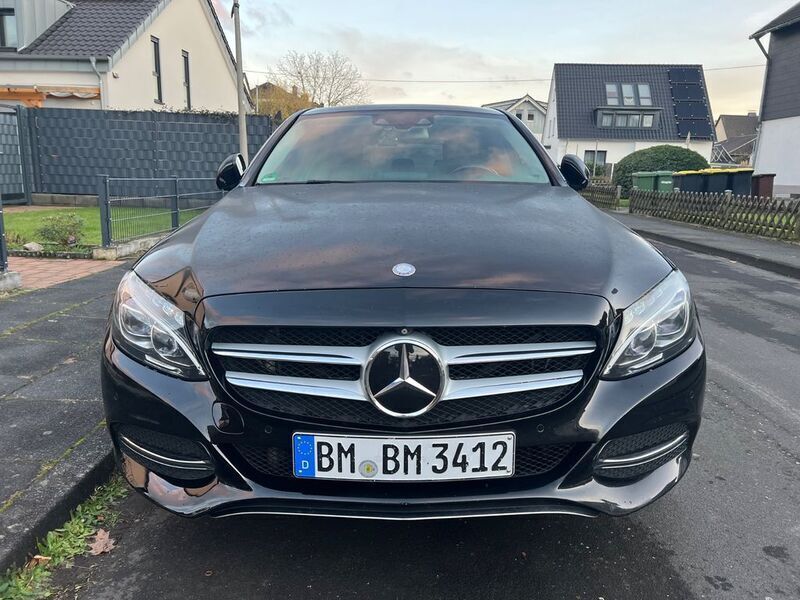 Schwarz Gebraucht 2015 Mercedes C250 Limousine | 17.990 € (Teuer) - Bild 1/4