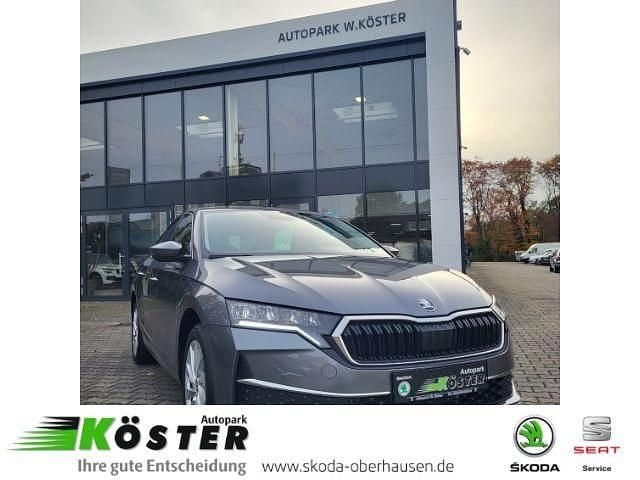 Grau Gebraucht 2024 Skoda Octavia Selection Limousine | 23.990 € (Superpreis) - Bild 1/4