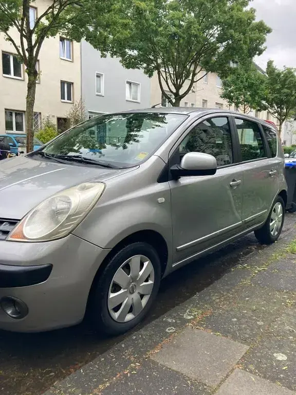 Gebraucht Nissan Note 88 PS (64 kW) 2007 Silber Kleinwagen