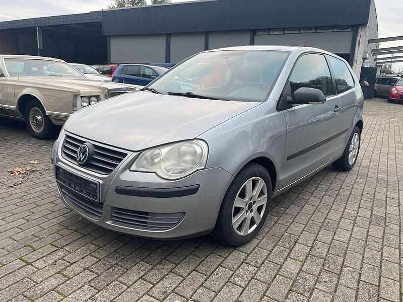 Grau Gebraucht 2006 VW Polo Goal Limousine | 1.650 € (Guter Preis) - Bild 1/4