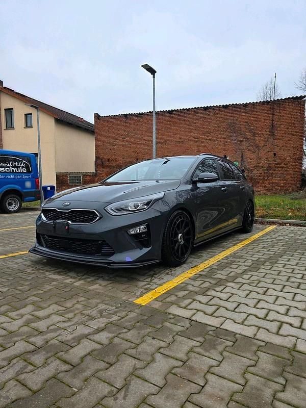 Gebraucht Kia Ceed Platinum 136 PS (100 kW) 2018 Grau Kleinwagen