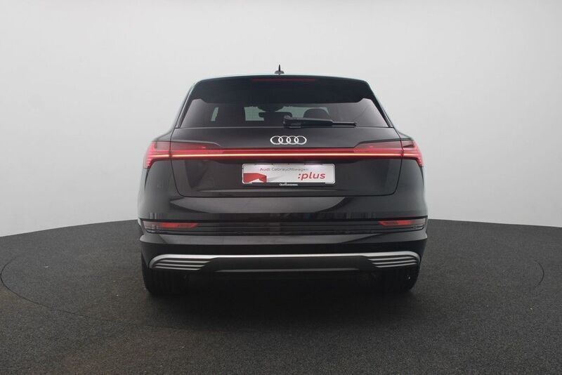 Gebraucht Audi e-tron Advanced 230 kW (313 PS) 2022 Schwarz SUV