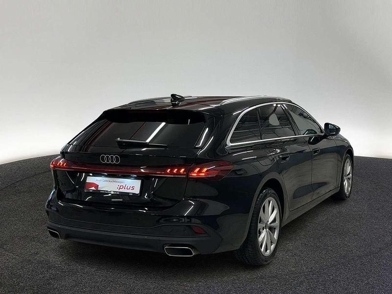 Gebraucht Audi A5 Sport 150 PS (110 kW) 2025 0e mythosschwarz metallic Kombi