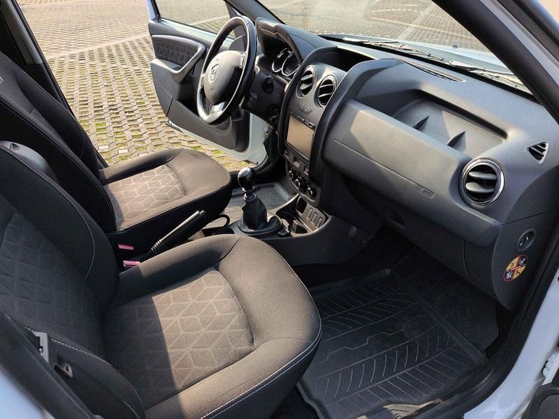 Gebraucht Dacia Duster Lauréate 125 PS (91 kW) 2014 Weiß SUV