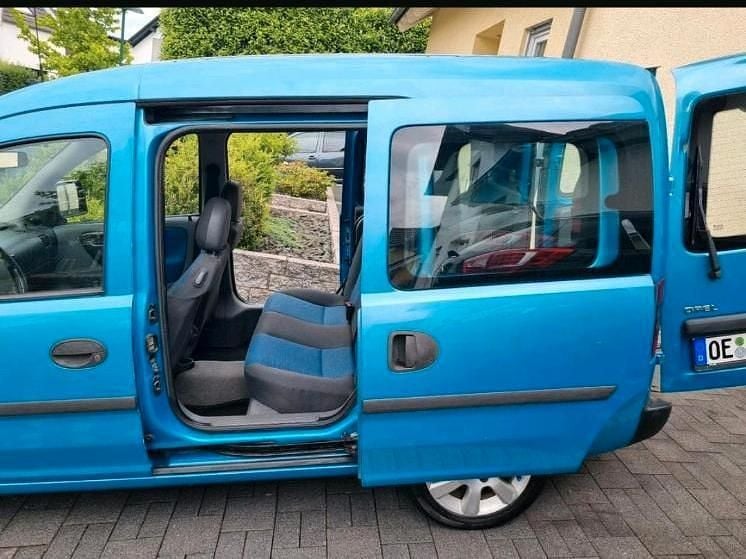 Gebraucht Opel Combo 90 PS (66 kW) 2002 Blau Van / Kleinbus