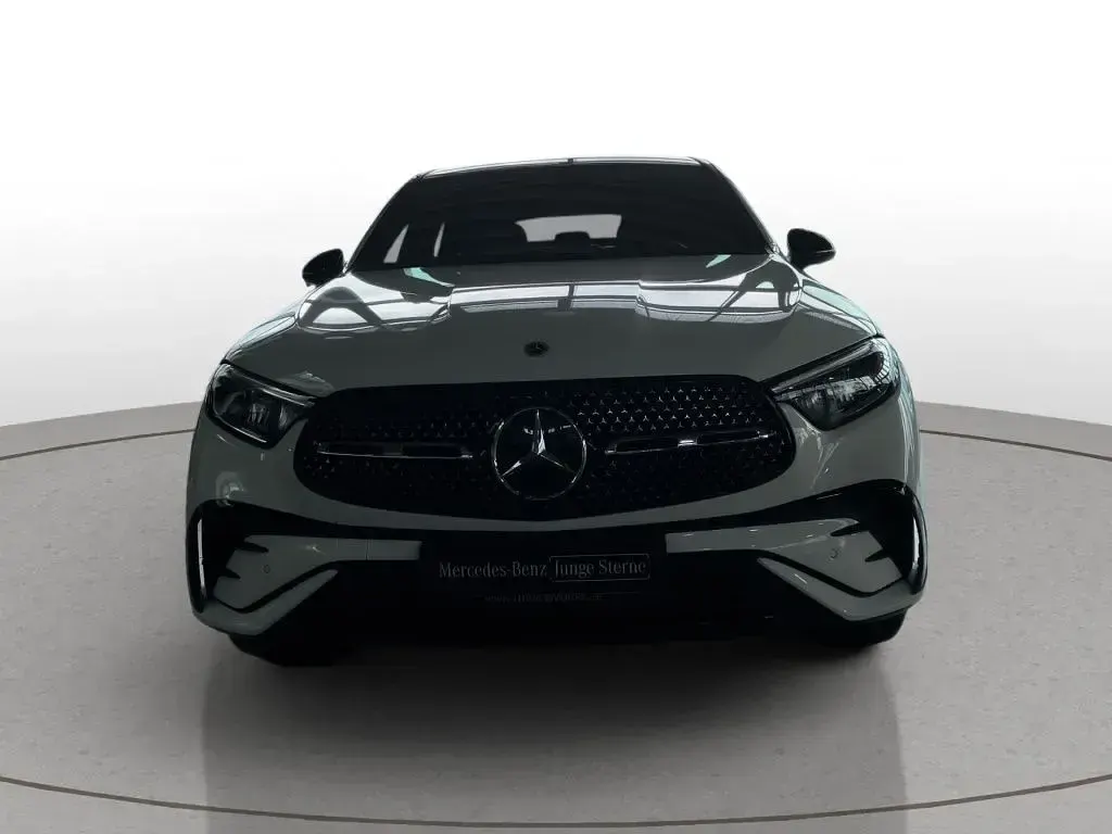 Gebraucht Mercedes GLC220 AMG line 197 PS (144 kW) 2025 Unilack polarweiß SUV