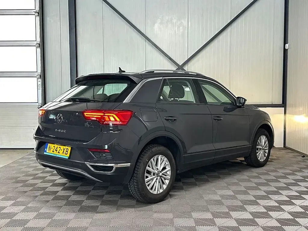 Gebraucht VW T-Roc Business 150 PS (110 kW) 2022 Grau SUV
