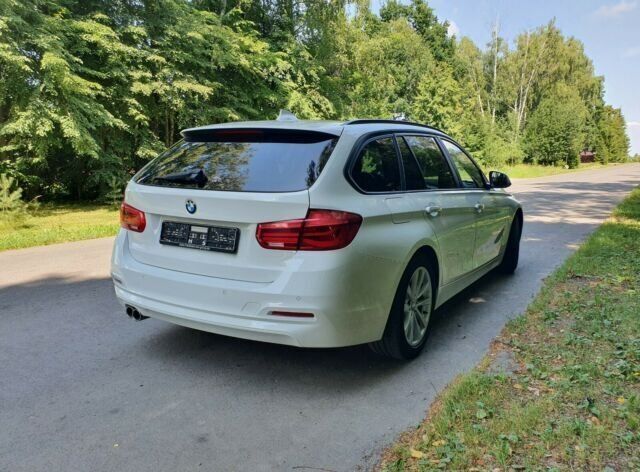 Używany BMW 325 Advantage 224 KM (164 kW) 2016 Biały Kombi