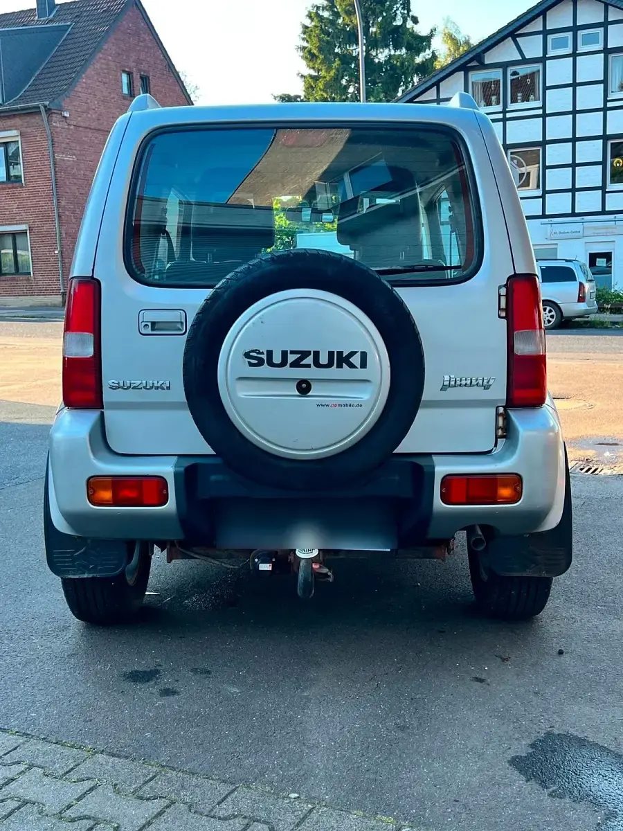 Gebraucht Suzuki Jimny 85 PS (62 kW) 2007 Silber SUV
