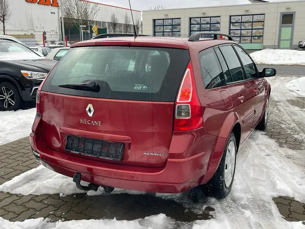 Gebraucht Renault Mégane Avantage 111 PS (81 kW) 2007 Rot Limousine