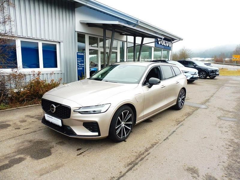 Gebraucht Volvo V60 Plus 335 PS (246 kW) 2022 Bright dusk Kombi