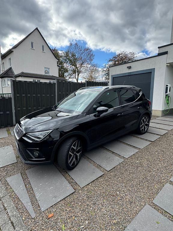 Schwarz Gebraucht 2020 Seat Arona XCELLENCE SUV | 16.000 € (Fairer Preis) - Bild 1/4