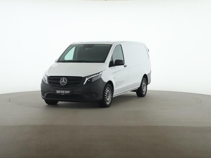 Gebraucht Mercedes Vito 190 PS (139 kW) 2023 Weiß Van