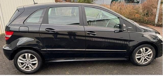 Gebraucht Mercedes B160 95 PS (69 kW) 2009 Schwarz Van / Kleinbus