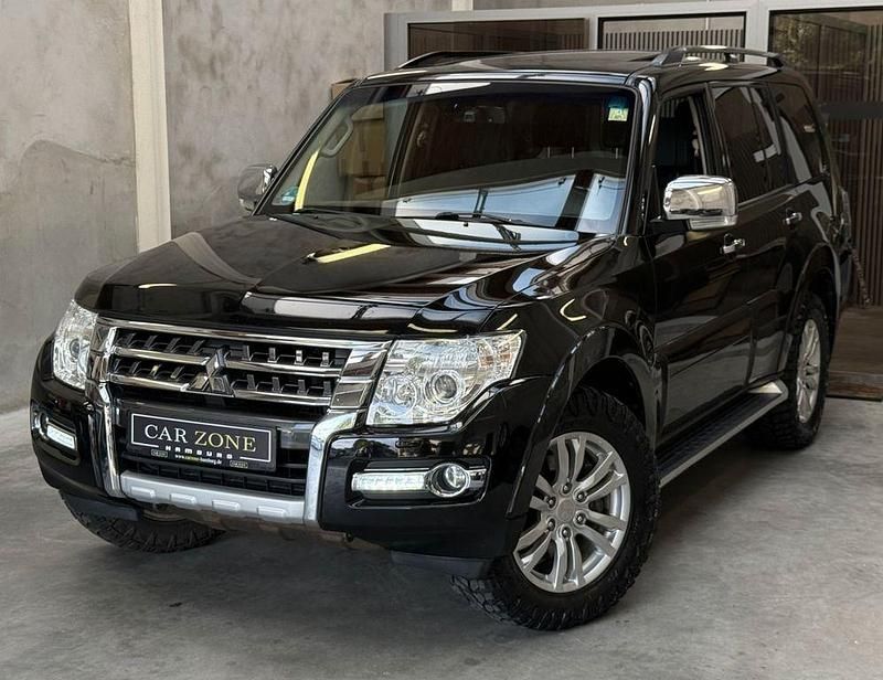 Schwarz Gebraucht 2016 Mitsubishi Pajero Top SUV | 18.990 € (Fairer Preis) - Bild 1/4