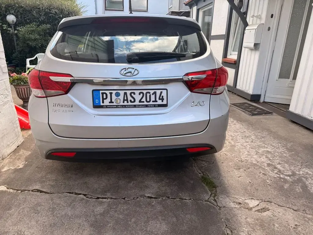 Gebraucht Hyundai i40 Edition 135 PS (99 kW) 2013 Silber Kombi