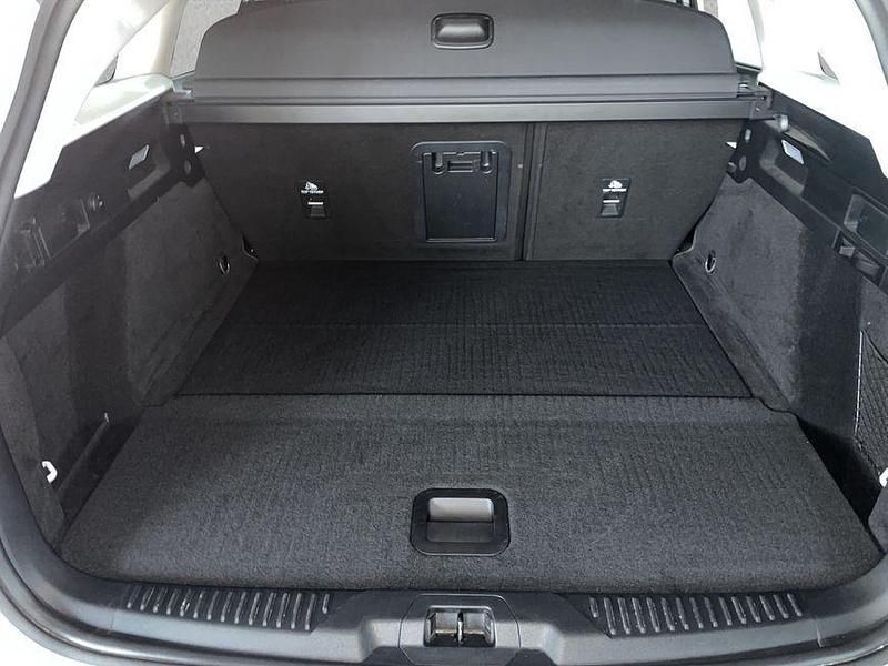 Gebraucht Ford Focus Active X 155 PS (114 kW) 2022 Weiß Kombi