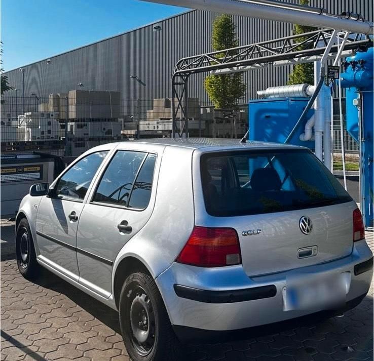 Silber Gebraucht 2002 VW Golf IV Limousine | 1.600 € (Fairer Preis) - Bild 1/4
