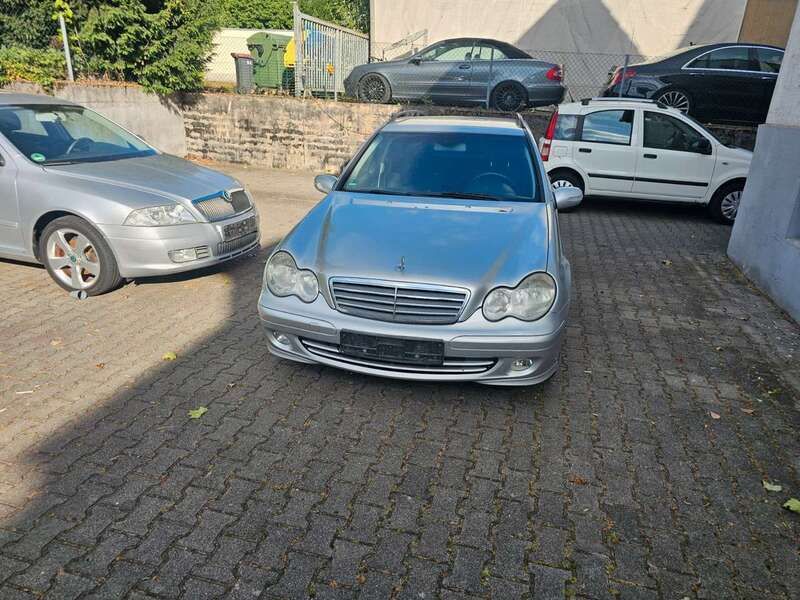 Silber Gebraucht 2005 Mercedes C220 Kombi | 2.950 € (Fairer Preis) - Bild 1/4