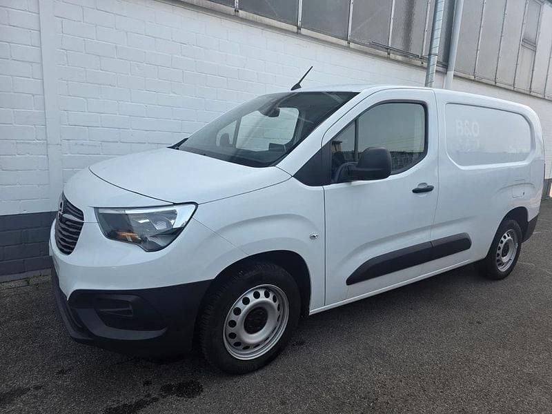 Gebraucht Opel Combo 131 PS (96 kW) 2022 Weiß Van / Kleinbus