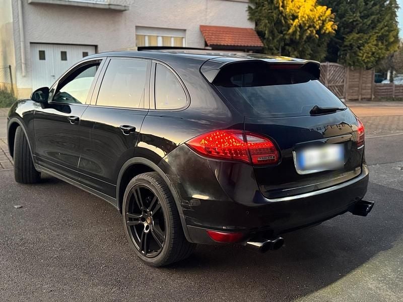 Gebraucht Porsche Cayenne 240 PS (176 kW) 2011 Schwarz SUV